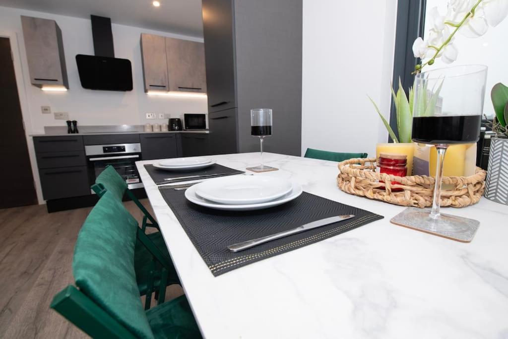 Deluxe 2 Bed York Flat With Gym Sleeps 6 Appartement Buitenkant foto